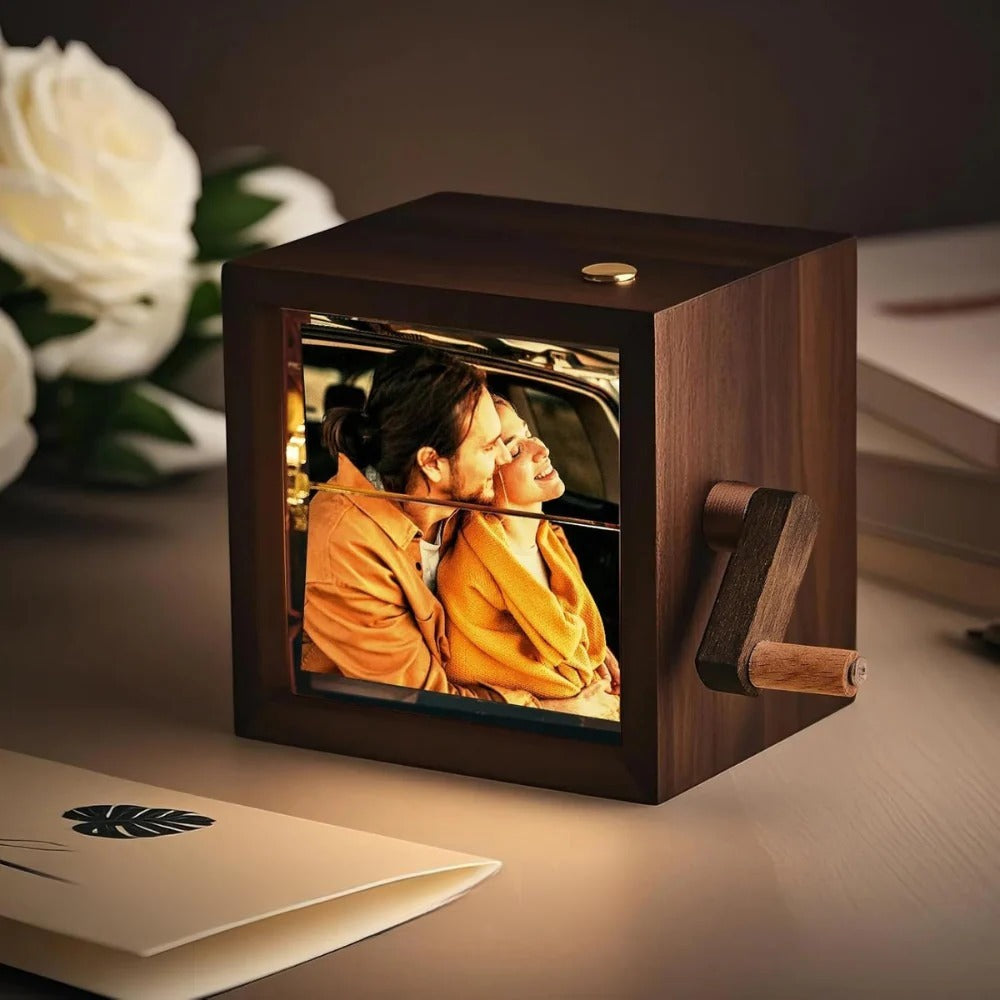 LoveLoop Photo Box